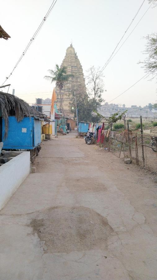 Funky Monkey Home Stay Hampi Exterior foto